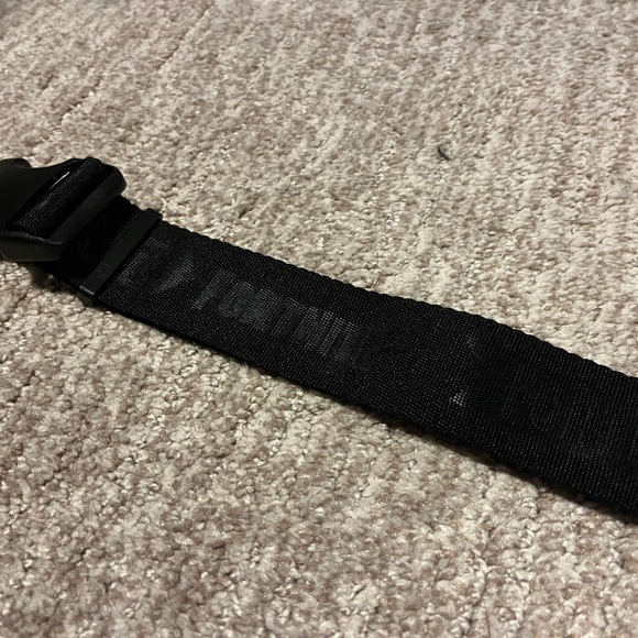 Fortnite Sling/fanny bag, belt bag, NWT, Camo design - Picture 3 of 6